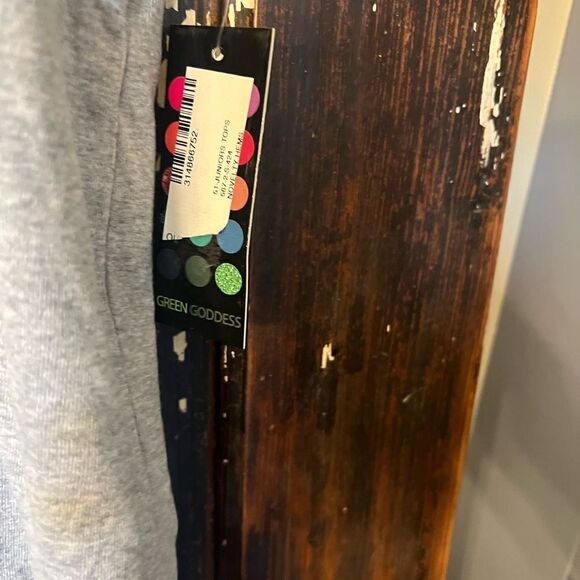 NWT Green Goddess embroidered St. Tropez women’s fit short sleeve top. XL. - Picture 6 of 7